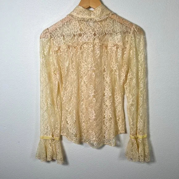Vintage Womens Victorian Lace Button Up Top Sz S Coquette Bell Sleeve Ivory Y2K - Picture 4 of 12